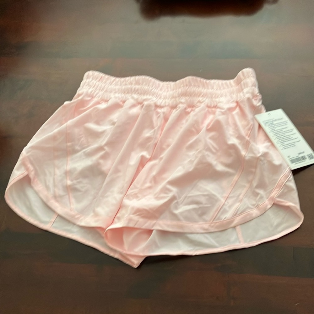 NWT lululemon Track That Mid-Rise Short *5" lined Strawberry Milkshake